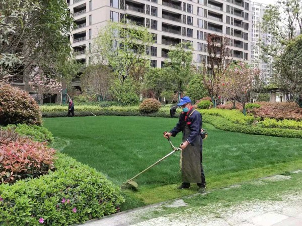 一线工业作业打草
