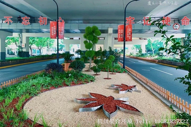 绿化工程中彩色覆盖物的应用2